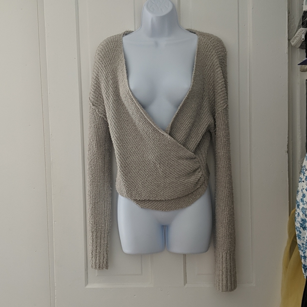 Free People Low Cut Cropped Sweater Bell Sleeve